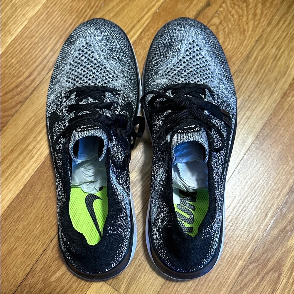 Nike Free Run Flyknit 2018 NWOT - Picture 3 of 6